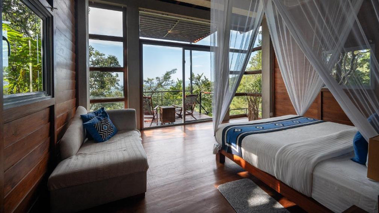 TreeHouse Chalets in, Belihuloya