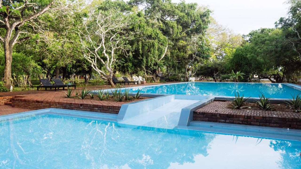 汉班托塔孔雀海滩酒店