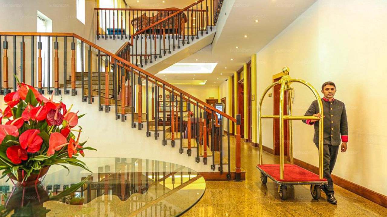 奥克雷丽晶酒店，康提