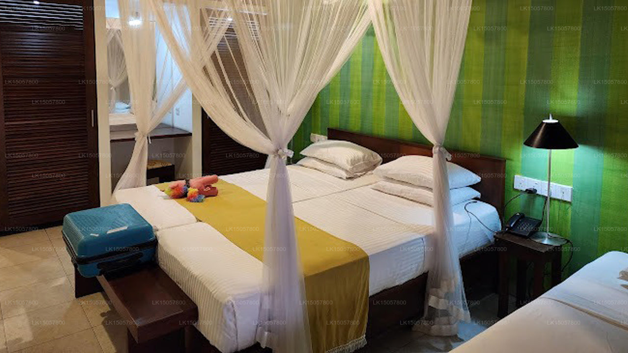 Rockside Beach Resort, Induruwa