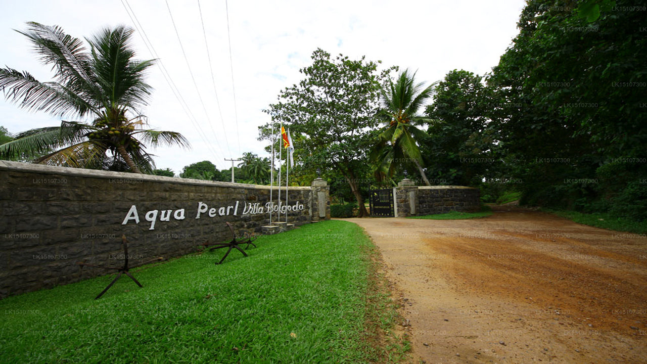 Aqua Pearl Lake Resort, Moratuwa