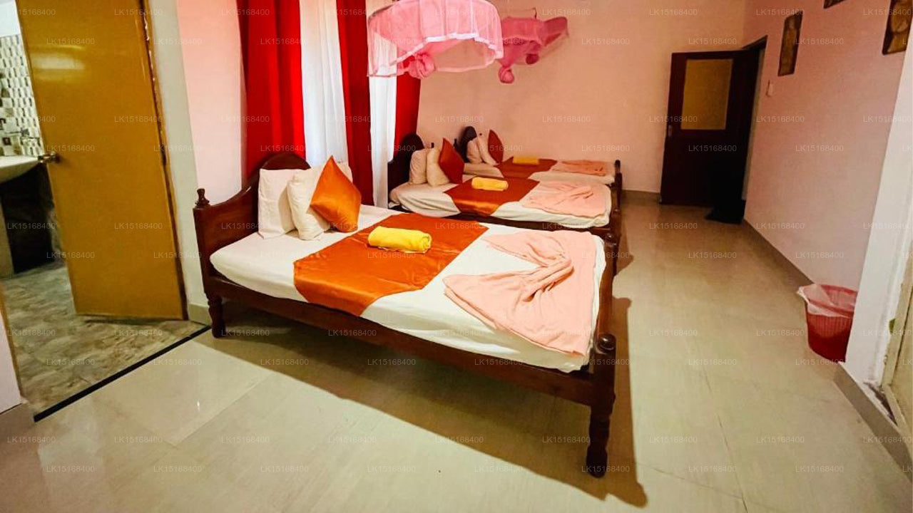 Rock Cascade Home Stay, Polonnaruwa