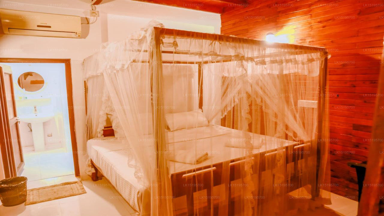 Coral Beach Hotel, Mirissa