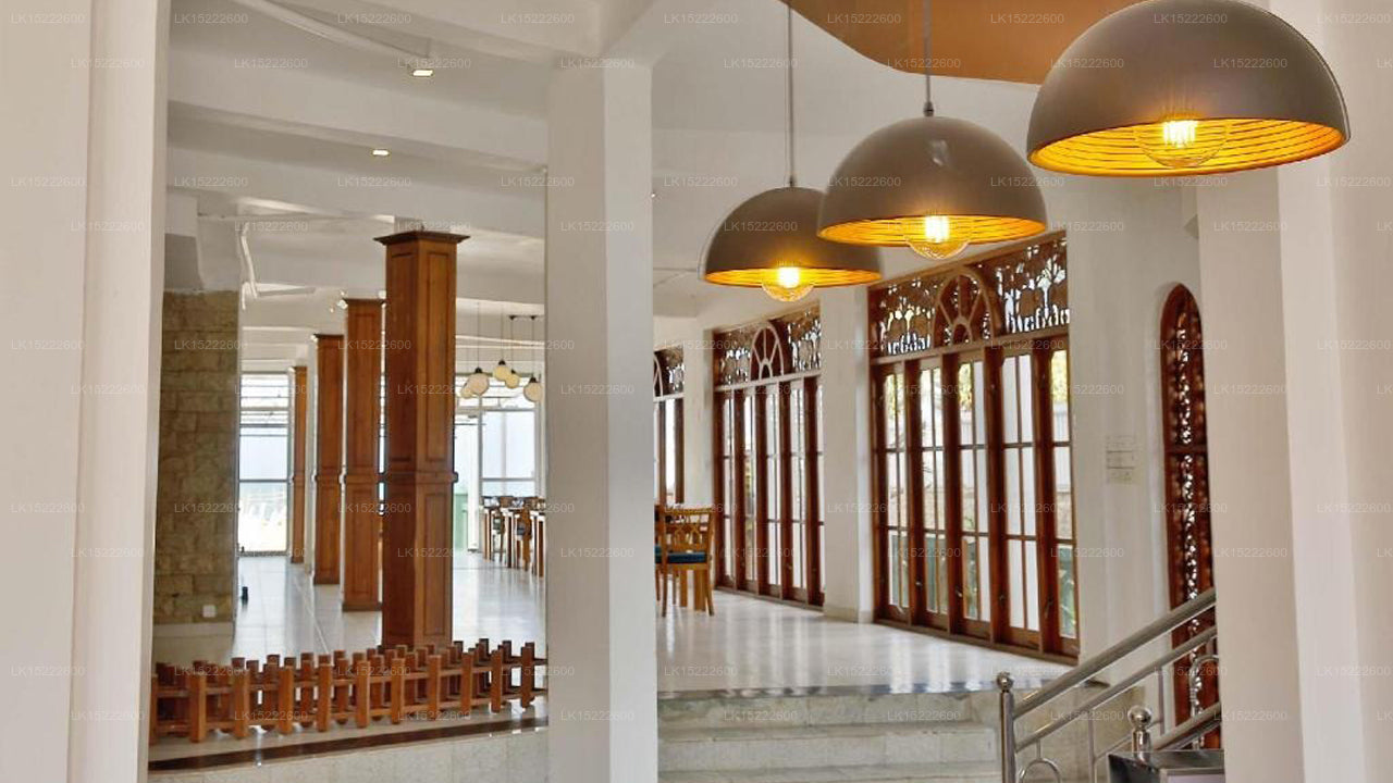 C Negombo, Negombo