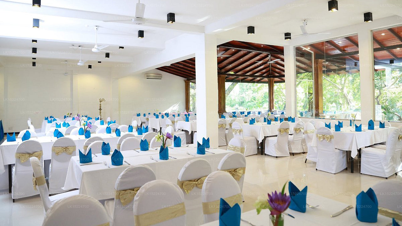 Grand Kalundawa Waterfront Resort, Dambulla