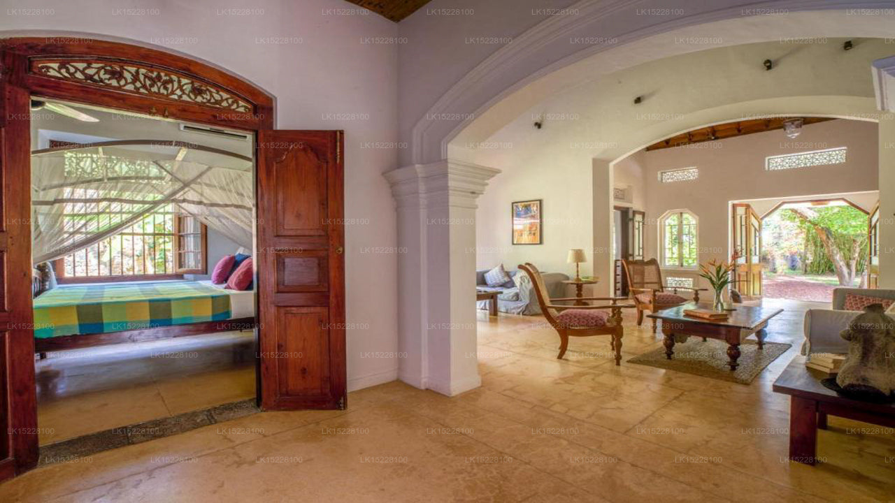 Coconut Grove, Galle