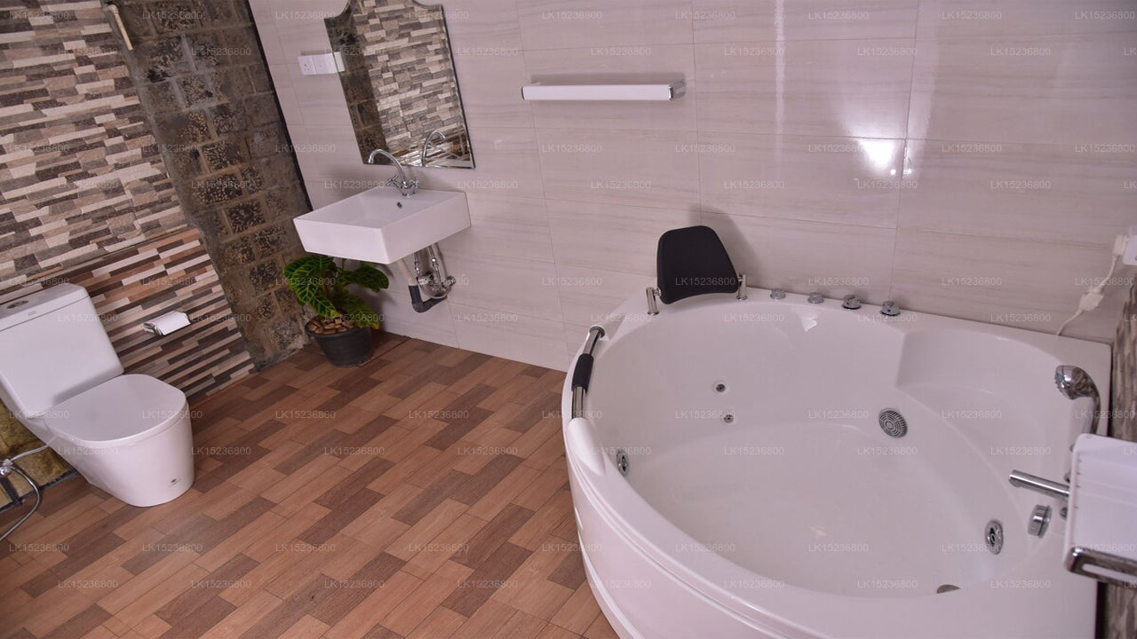 Tea Garden Hotel, Watawala