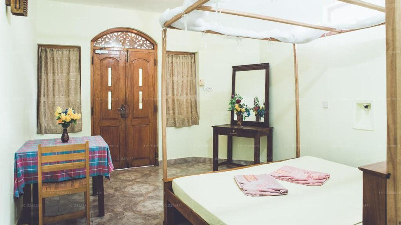 Rupas Beach Hotel, Arugum Bay