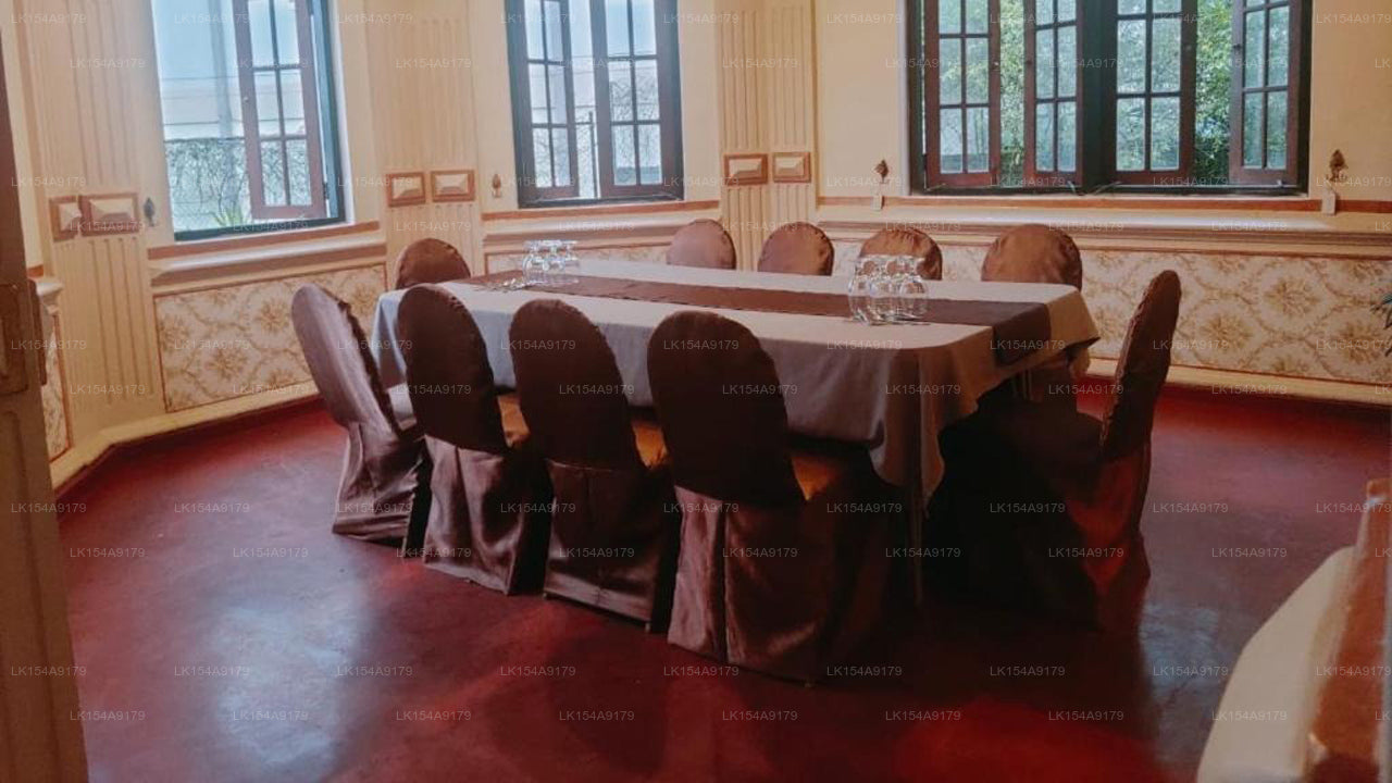 Grand Colonial Viveka,  Kurunegala