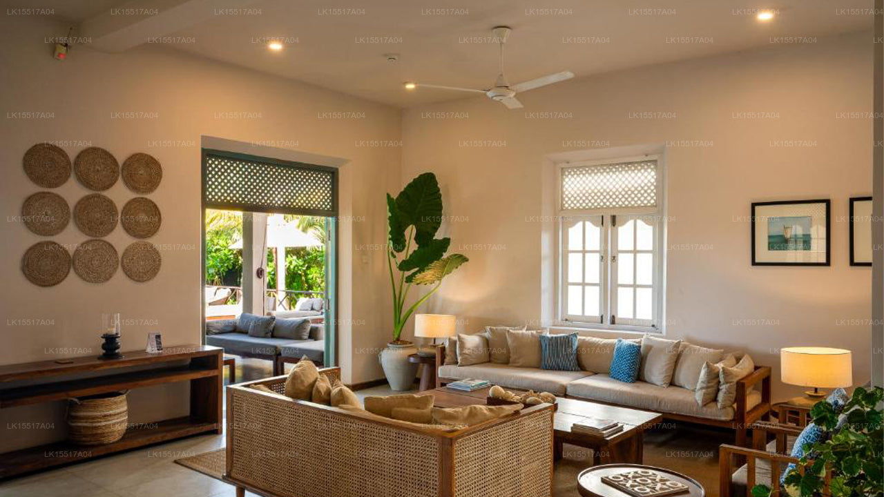 On The Rocks, Unawatuna