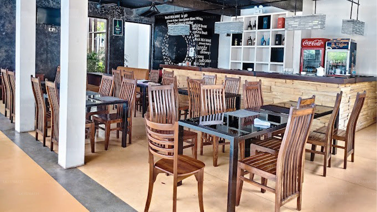 Olanro Negombo Hotel, Negambo