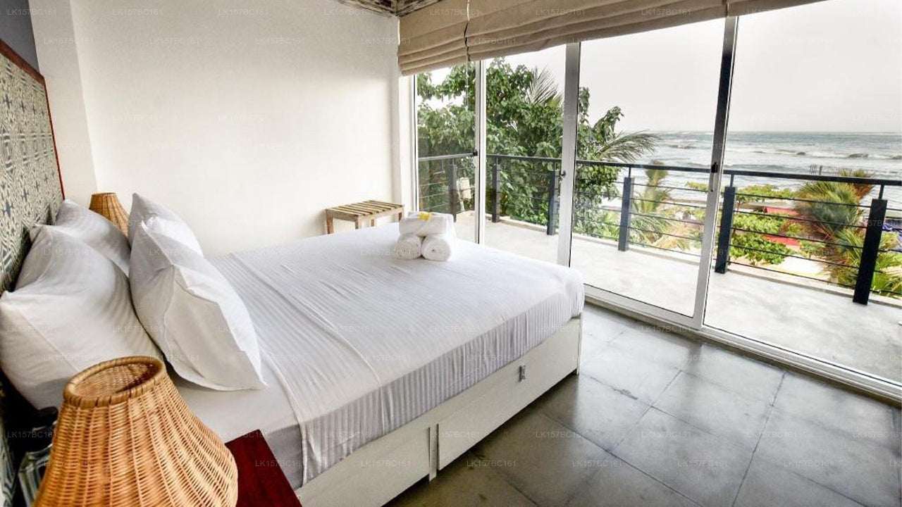 Shore By Hoppa, Unawatuna