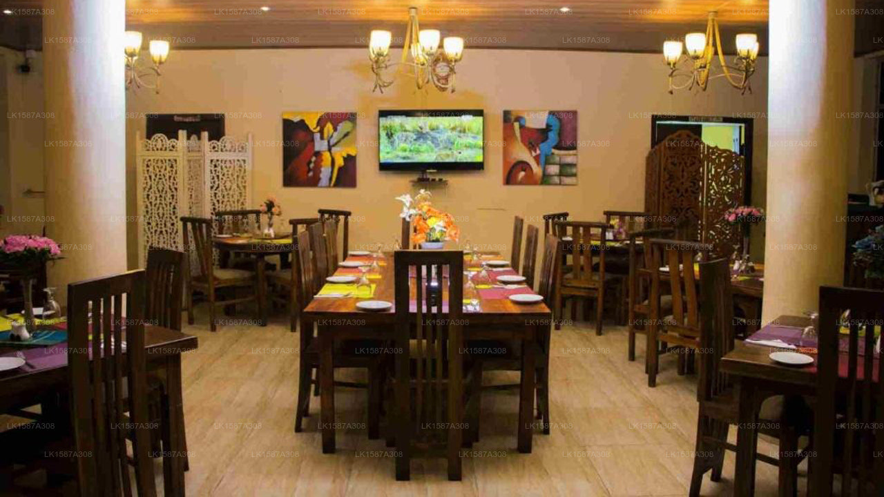 Hill Cool Restaurant,Nuwara eliya