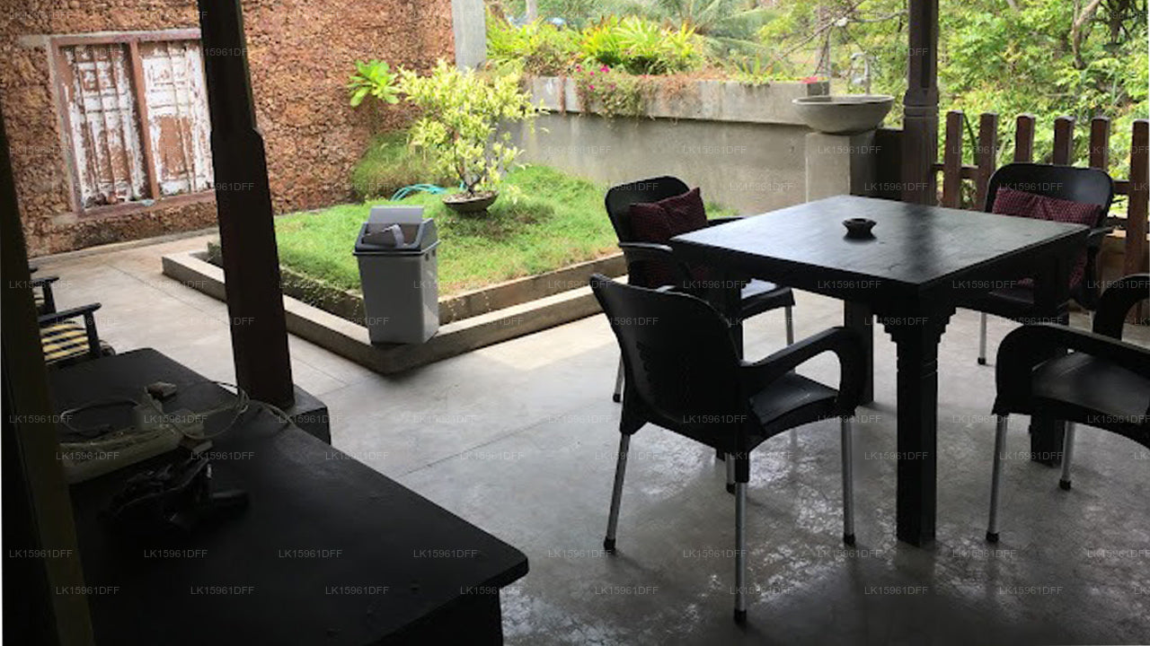 Whispering Ocean,Panadura