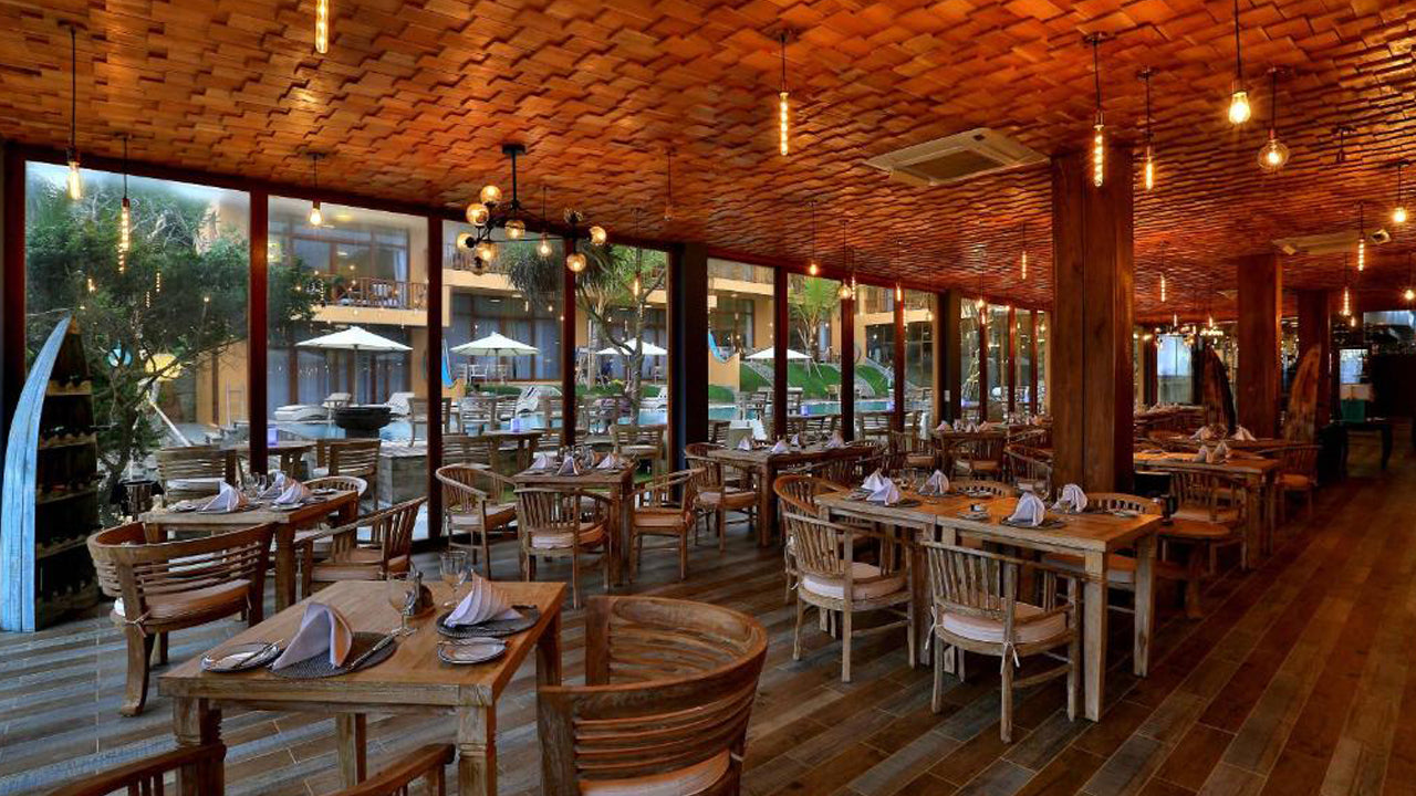 Thaproban Pavilion Waves, Unawatuna