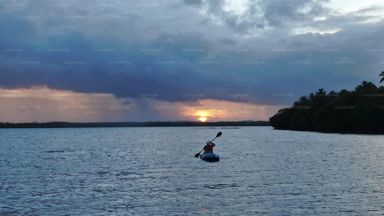 尼甘布出发：泻湖皮划艇之旅