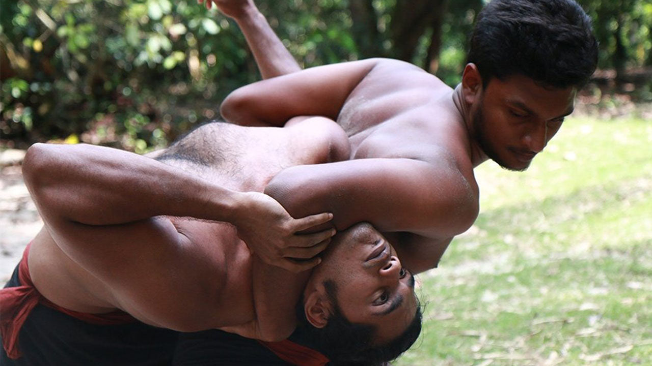 来自哈巴拉娜的 Rana Bera 的 Angampora 表演