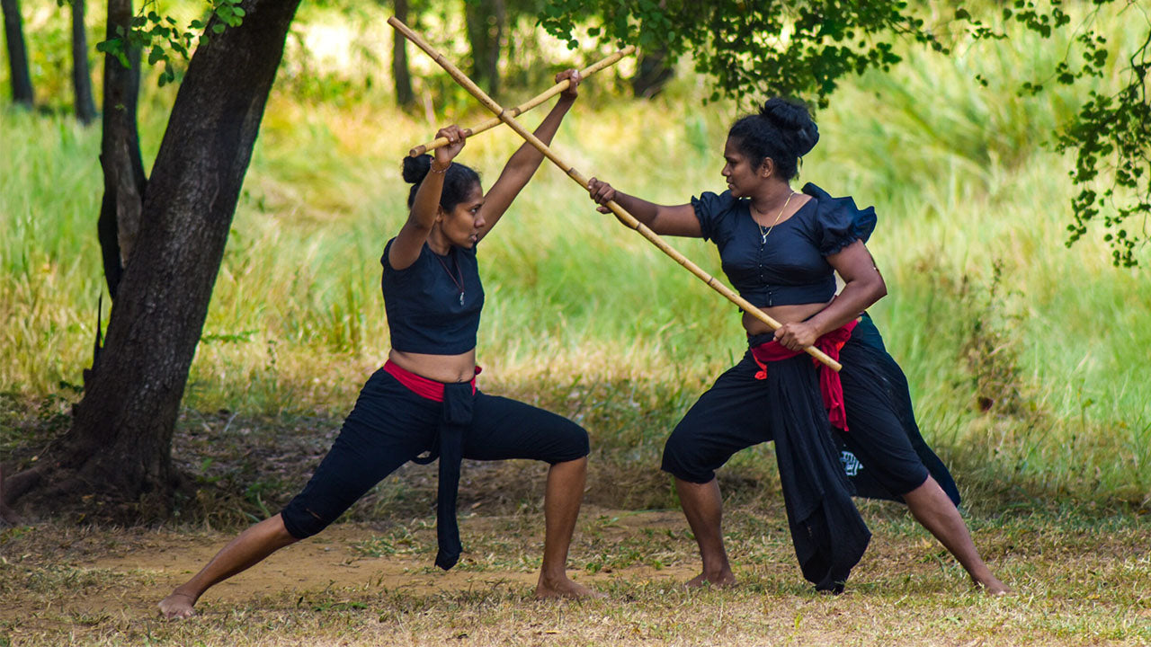 来自哈巴拉娜的 Rana Bera 的 Angampora 表演