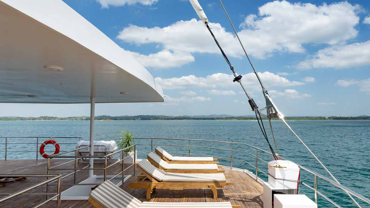 从米瑞莎出发，乘坐 Ocean Diamond 号邮轮，享受 6 晚邮轮之旅