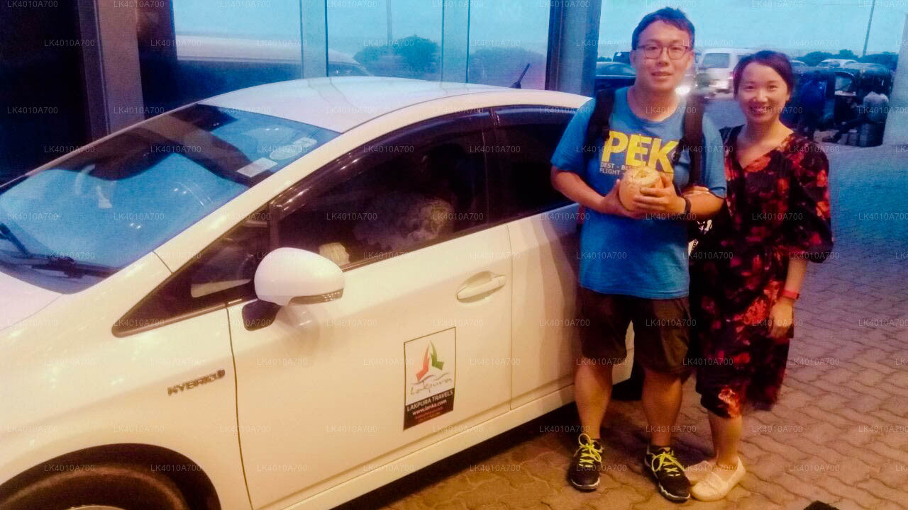 科伦坡（CMB）机场至莫隆图杜瓦城市私人接送