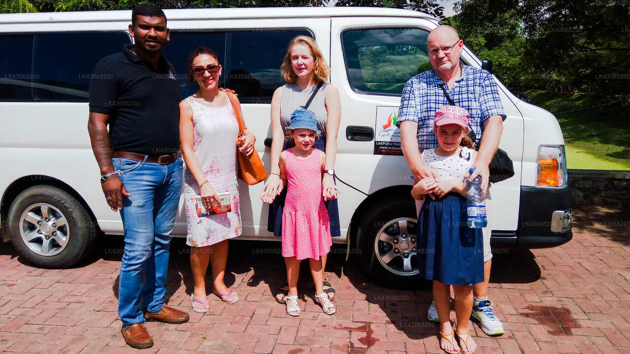 Transfer between Colombo Airport (CMB) and The Peakrest Hotel, Hatton