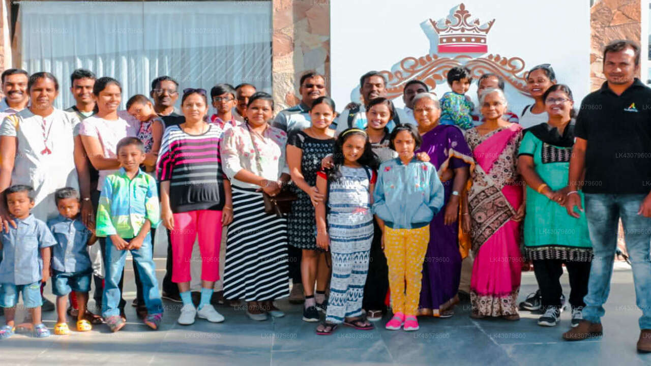 Transfer between Colombo Airport (CMB) and Miltons Beach Resort, Unawatuna