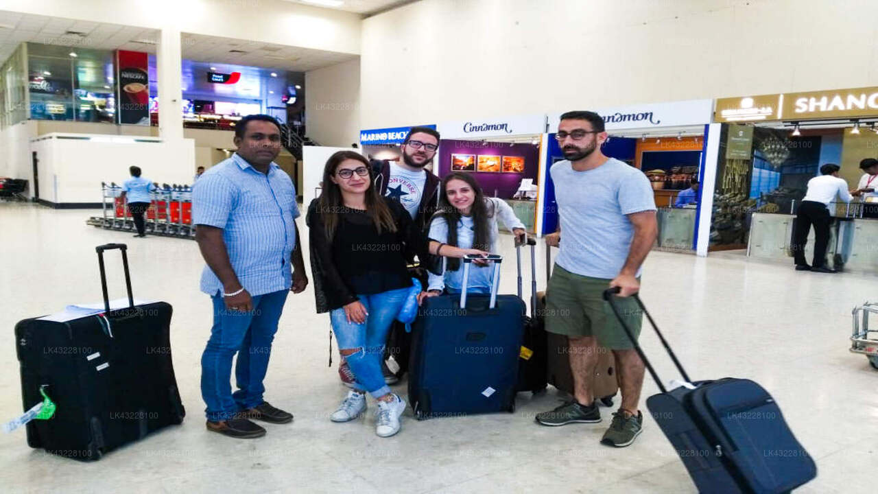 Transfer between Colombo Airport (CMB) and Coconut Grove, Galle