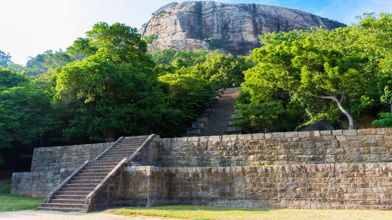 Yapahuwa Ancient Kingdom from Dambulla