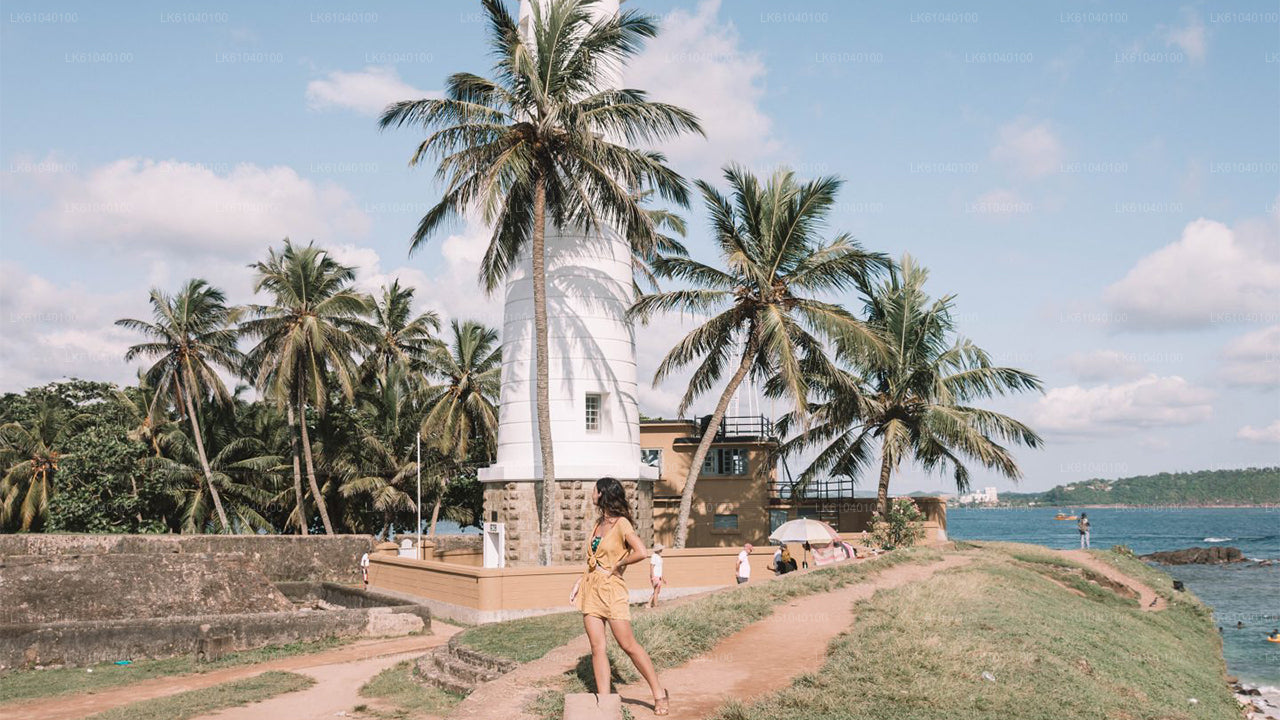 从贝鲁瓦拉出发，游览本托塔市区和加勒