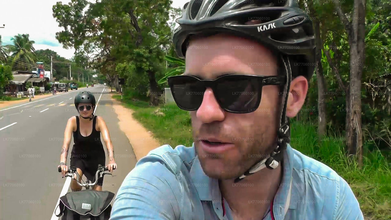 从阿努拉德普勒骑行